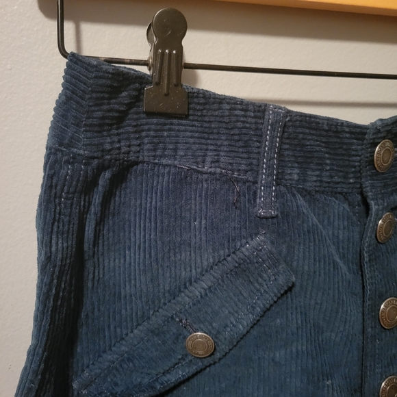Hunter Green Corduroy Skirt | size 4 | mini skirt buttons - Picture 3 of 4